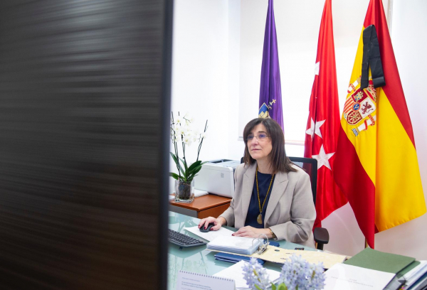 La alcladesa en la videoconferencia internacional