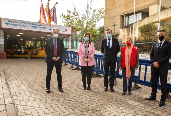 La alcaldesa y el consejero en el Torreón