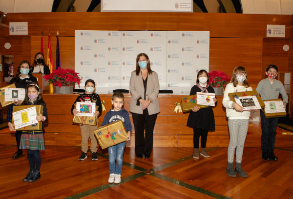 Entrega de Premois Concursos escolares navideños