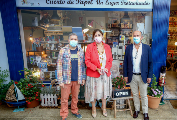 Visita Librería Cuento de Papel