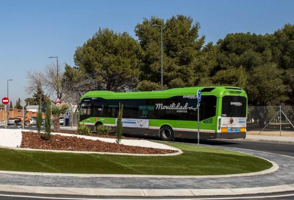 Autobús avanza