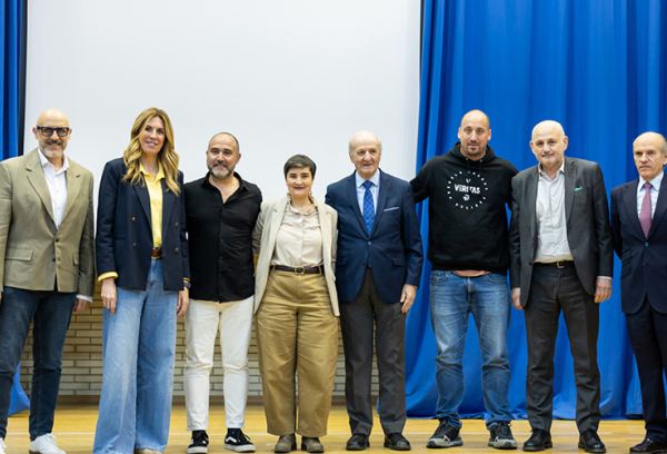 Alcaldesa y El Club Deportivo Elemental