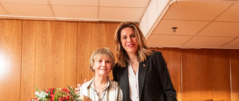 La alcaldesa de Pozuelo, Paloma Tejero junto a la cronista oficial de la Villa, Esperanza Morón